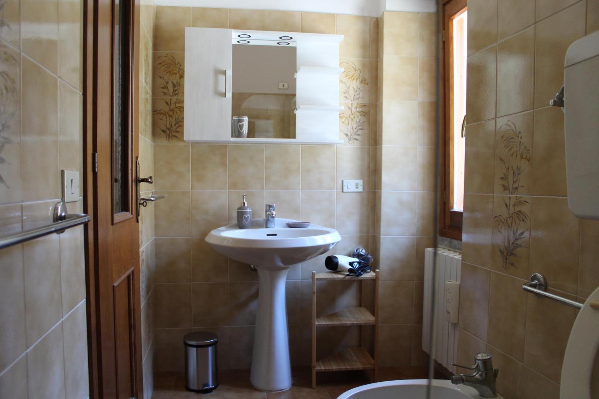 Riva Bianca Castle Holiday Home Lierna Exterior foto