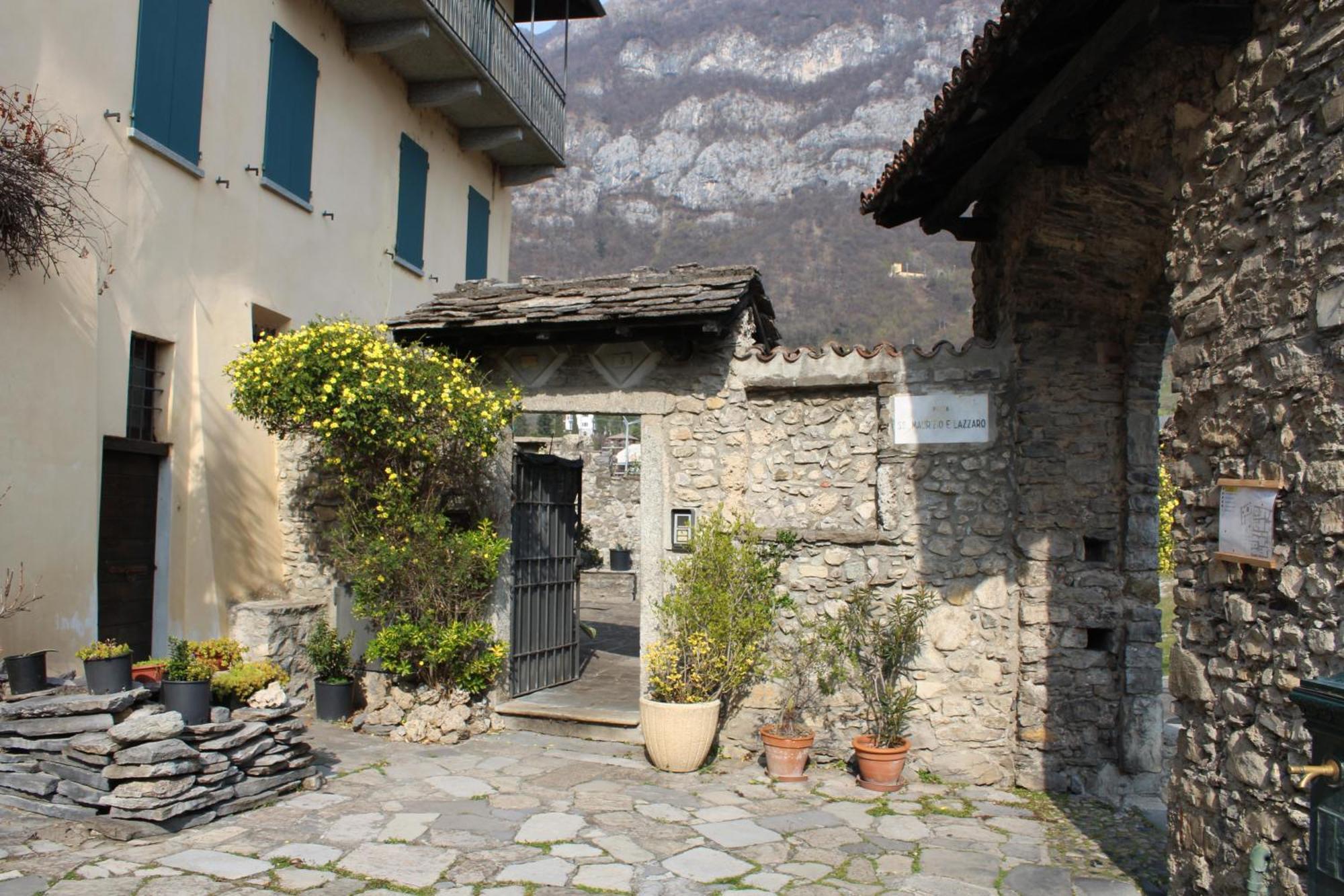 Riva Bianca Castle Holiday Home Lierna Exterior foto